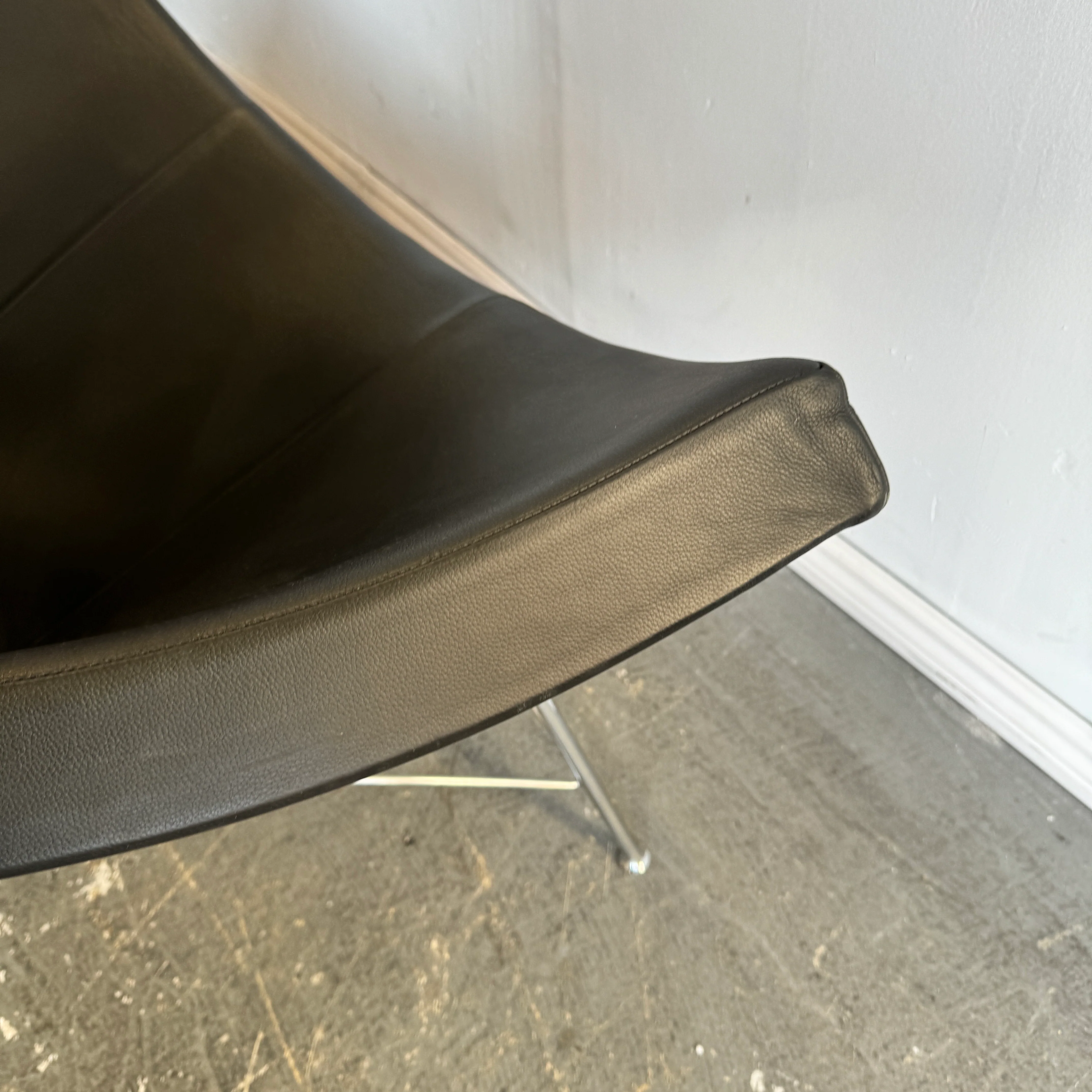 Vitra George Nelson Coconut chair - Image 10